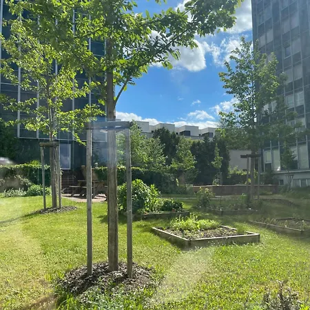 Stylish In Smichov, Private Parking, Free Gym Apartmán *