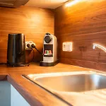 Stylish In Smichov, Private Parking, Free Gym Apartman *