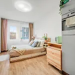 Stylish In Smichov, Private Parking, Free Gym Apartman Prága