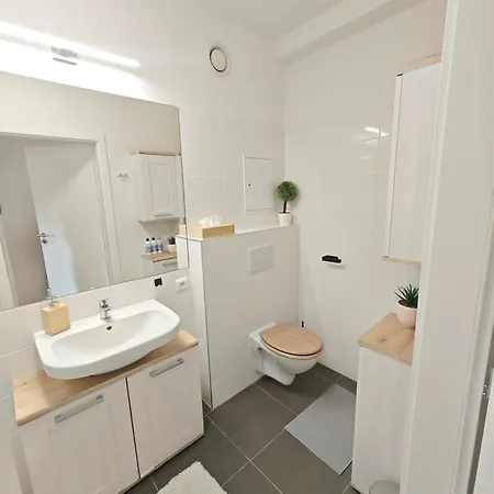 Stylish Apartment, Smichov, Free Gym * Prag