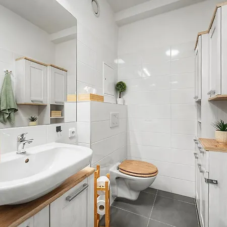 アパート Stylish In Smichov, Private Parking, Free Gym プラハ